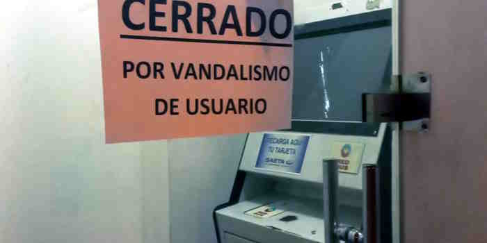 Vandalizaron una máquina de recarga de SAETA