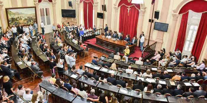 8° Sesión Ordinaria: 25 de abril. Cámara de Diputados de la Provincia de Salta