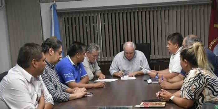 El Gobierno acordó con los docentes un incremento salarial del 35,5% hasta abril 