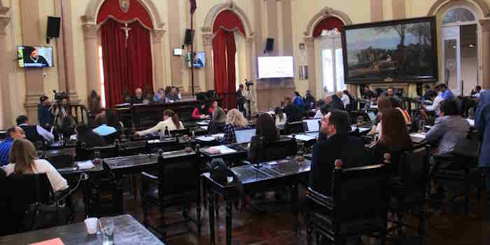 Diputados: 15º Sesión Ordinaria: 4 de julio