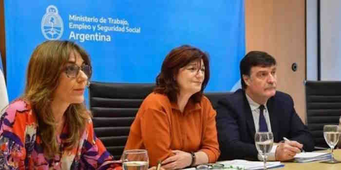 Acordaron el nuevo aumento del Salario Mínimo Vital y Móvil