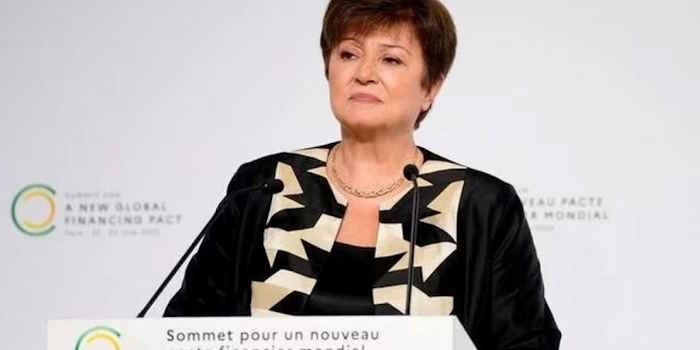 El FMI pidió a la Argentina unificar el tipo de cambio y profundizar el ajuste fiscal