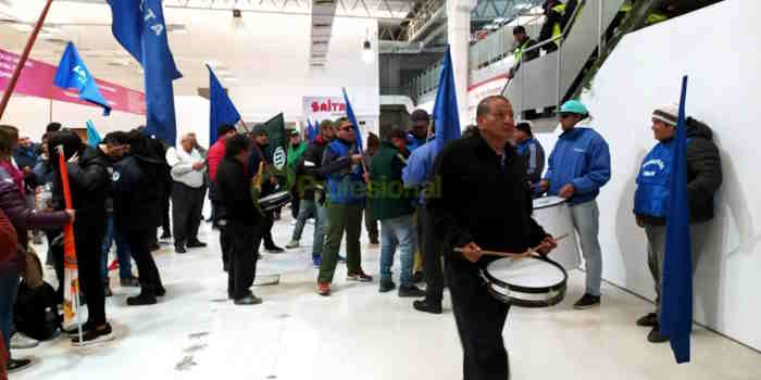 Empleados municipales acordaron un nuevo aumento salarial este miércoles