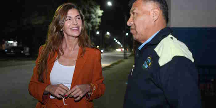 La Municipalidad habilitó nuevas luminarias en avenida Artigas