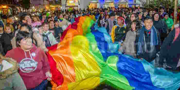 “Orgulloso de ser quien eres”: cientos de salteños se sumaron a la marcha del Orgullo