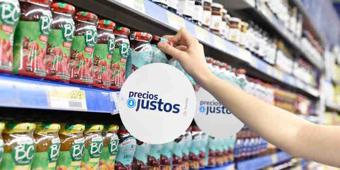 El Gobierno negocia cambios en el programa de Precios Justos para contener el impacto de la corrida cambiaria