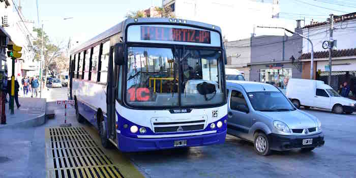 UTA: Se extendió la conciliación obligatoria y no habrá paro de colectivos