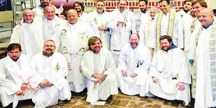 Por agravio al Papa Francisco, curas oficiarán misa de repudio a Milei