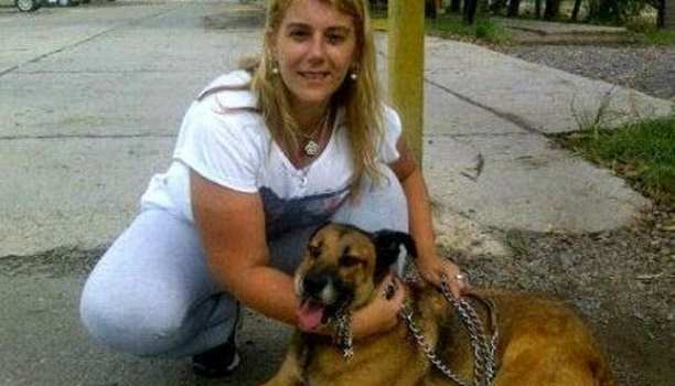 Natalia, la primera mujer que se convirtió en “mamá” legal de un perro