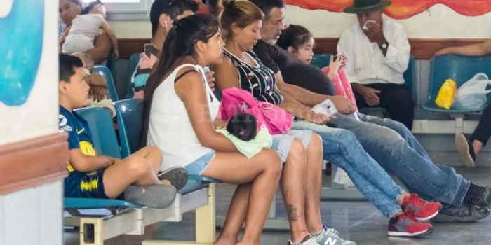 En una semana se triplicaron los casos de salmonella en el Materno Infantil