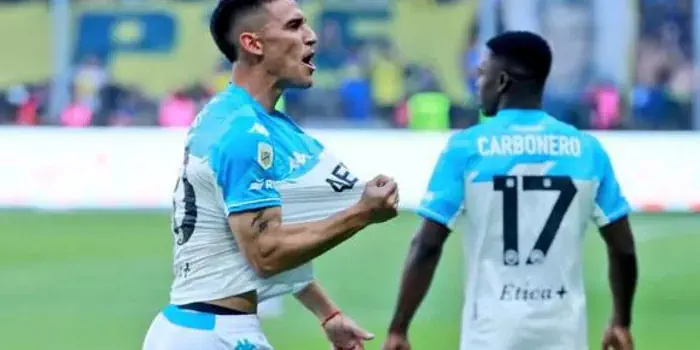 En un partido con 7 expulsiones, Racing se consagró en el Trofeo de Campeones