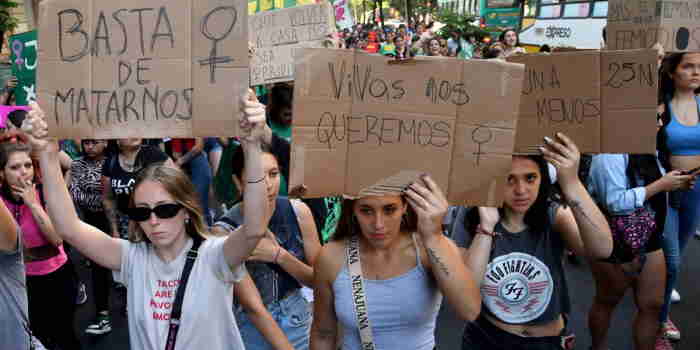 Proponen que sea delito no cumplir con las medidas para prevenir la violencia de género