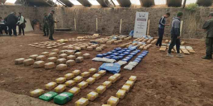 Puna salteña: Interceptan camionetas camufladas con barro, luces apagadas y más de 300 kilos de marihuana