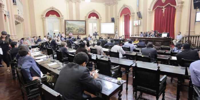 Restricciones públicas a deudores alimentarios morosos