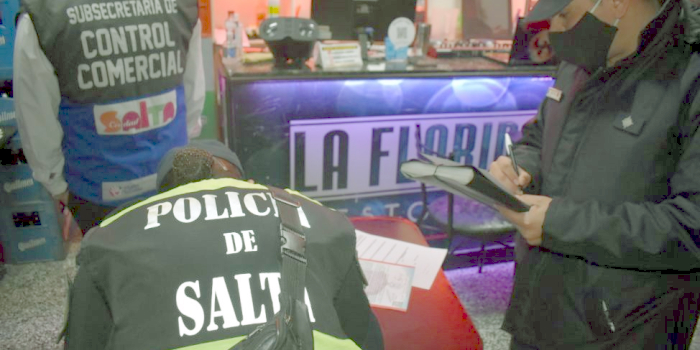 300 multas por falta de barbijo, distanciamiento y reuniones masivas