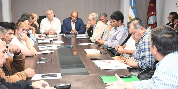 Mañana continuarán las mesas de diálogo entre Gobierno y docentes