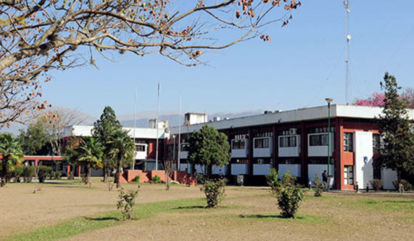 Licencia especial a empleados públicos que regresen de zonas con coronavirus