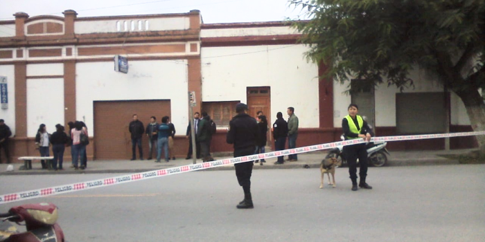 Ingreso vallado al Concejo Deliberante de Campo Quijano