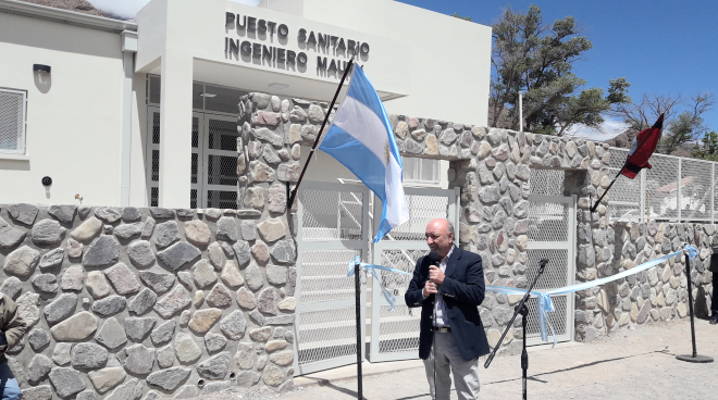 Carlos Folloni inaugura obras antes de asumir